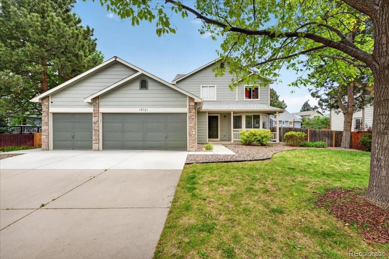 19721 Stanford Dr, Centennial, CO 80015
