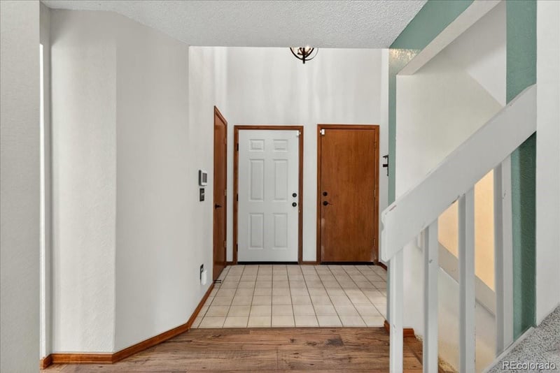 19721 Stanford Dr, Centennial, CO 80015