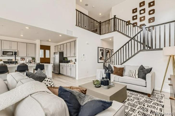 16847 92nd Dr, Arvada, CO 80007