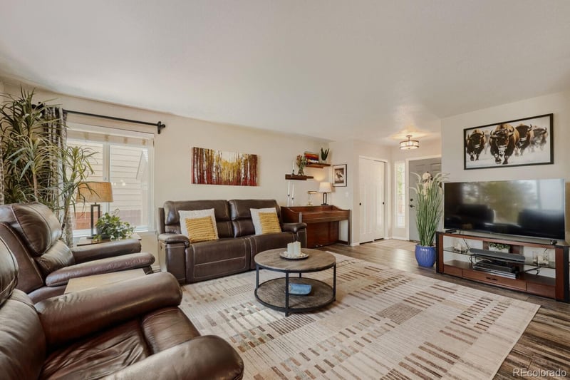 834 Carlton St, Castle Rock, CO 80104
