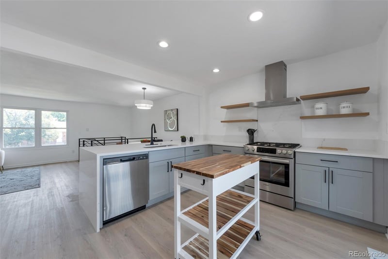 1595 S Norfolk St, Aurora, CO 80017