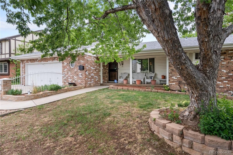 2647 S Linden Ct, Denver, CO 80222