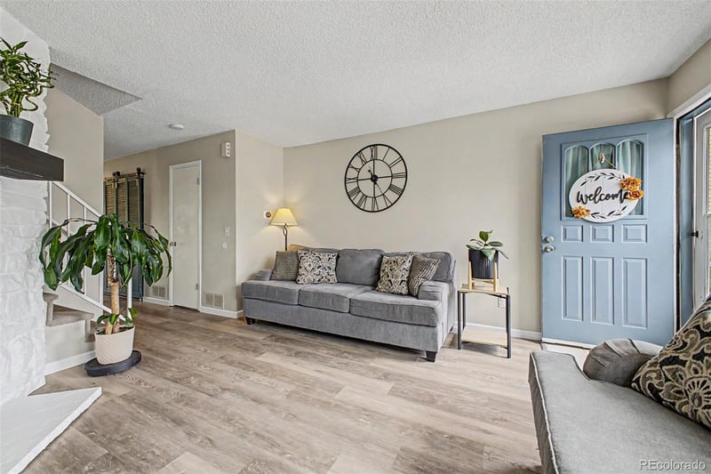 9502 Ontario Dr, Littleton, CO 80128