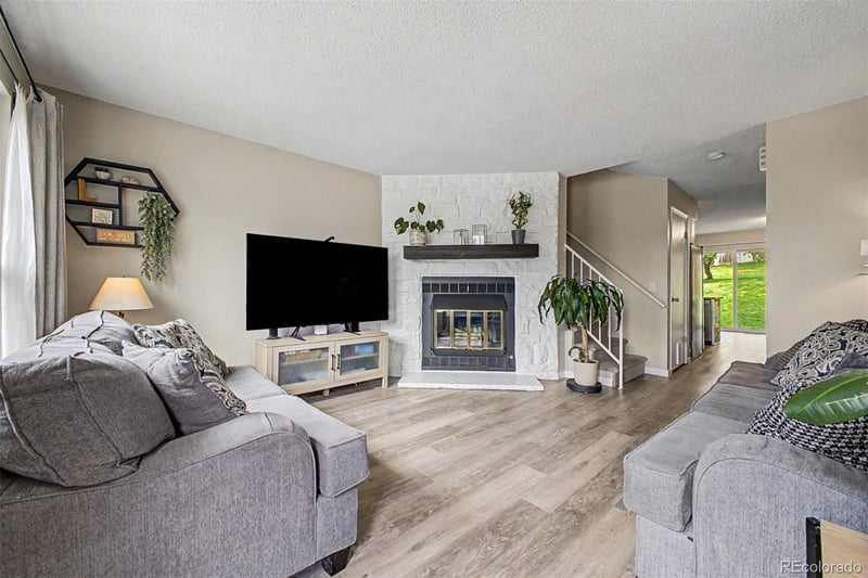 9502 Ontario Dr, Littleton, CO 80128