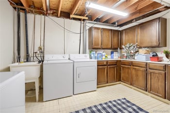 1545 Vaughn Cir, Aurora, CO 80012