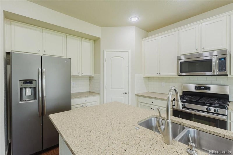 825 Wagon Bend Rd, Berthoud, CO 80513