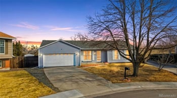 1112 Bahama St, Aurora, CO 80017