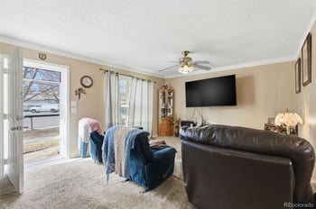 1112 Bahama St, Aurora, CO 80017
