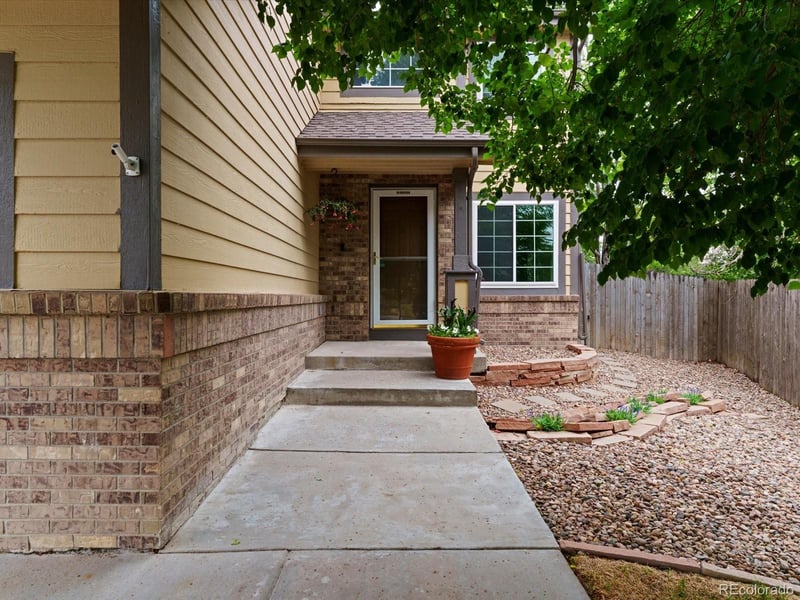 22376 Navarro Dr, Aurora, CO 80018