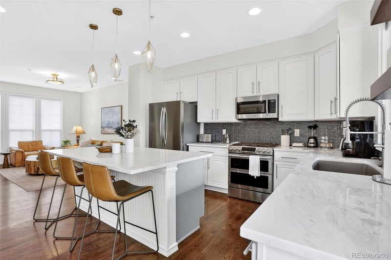 9365 Dorchester St #B, Highlands Ranch, CO 80129