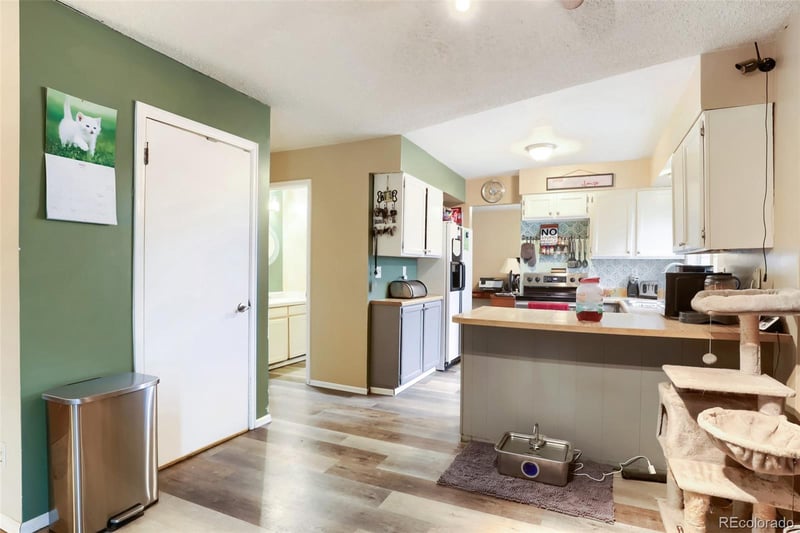 891 Memphis Way, Aurora, CO 80017