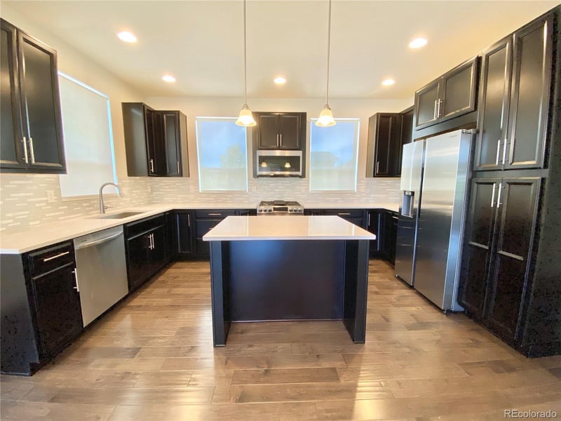 9190 E 52nd Dr, Denver, CO 80238
