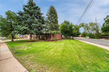 408 Scranton St, Aurora, CO 80011