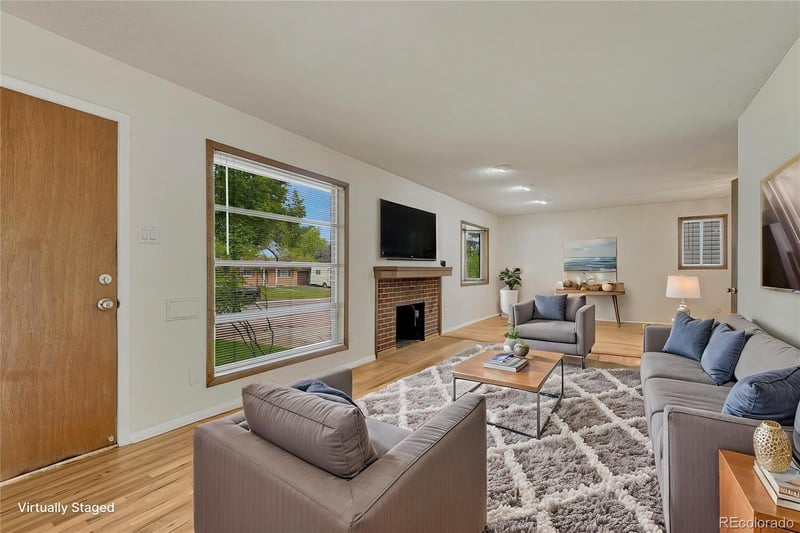 408 Scranton St, Aurora, CO 80011