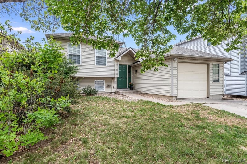 19034 Carmel Cir, Aurora, CO 80011