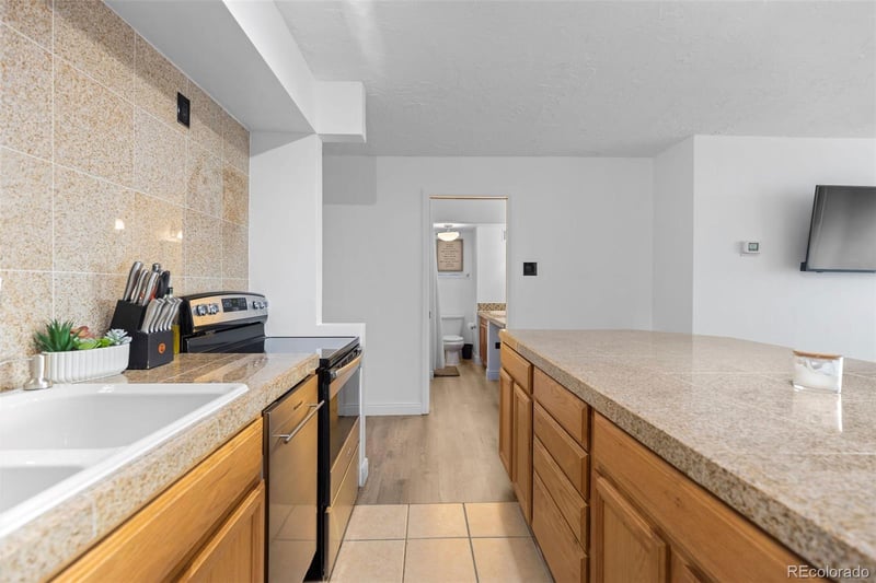 1020 15th St #28 B, Denver, CO 80202