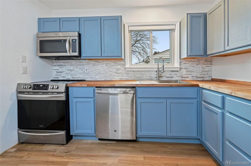 309 Redwood Dr, Colorado Springs, CO 80907