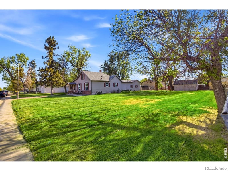 139 5th St, Kersey, CO 80644