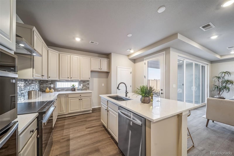 5163 Quatar St, Aurora, CO 80019