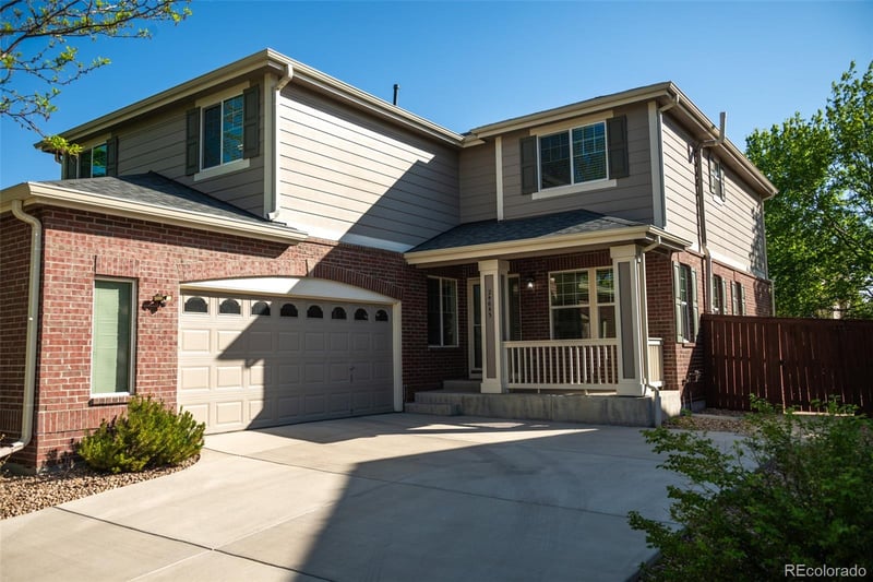24643 Whitaker Dr, Aurora, CO 80016