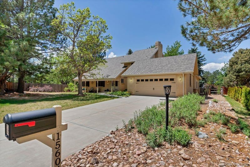 15604 Chenango Ave, Aurora, CO 80015