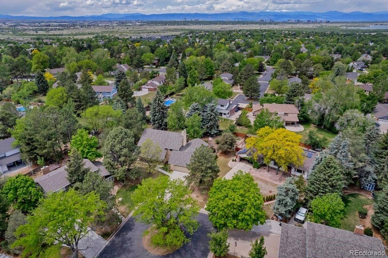 15604 Chenango Ave, Aurora, CO 80015