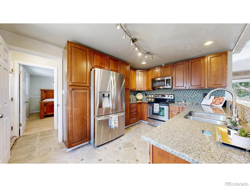 8240 W Evans Pl, Lakewood, CO 80227