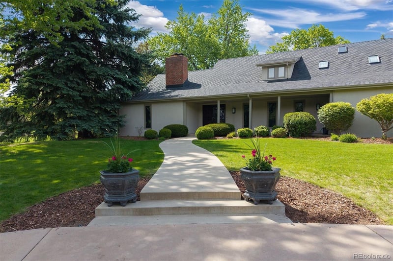 3 Tamarac Ln, Englewood, CO 80113