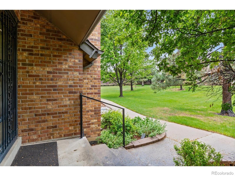 8018 E Phillips Cir, Centennial, CO 80112