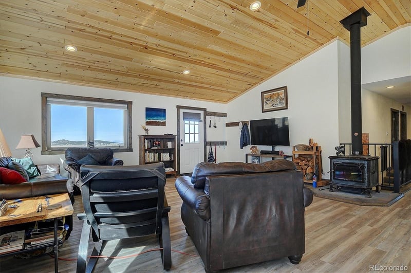 1115 Eagle Gate Rd, Westcliffe, CO 81252