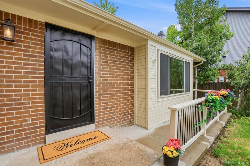 2425 S Ellis St, Lakewood, CO 80228