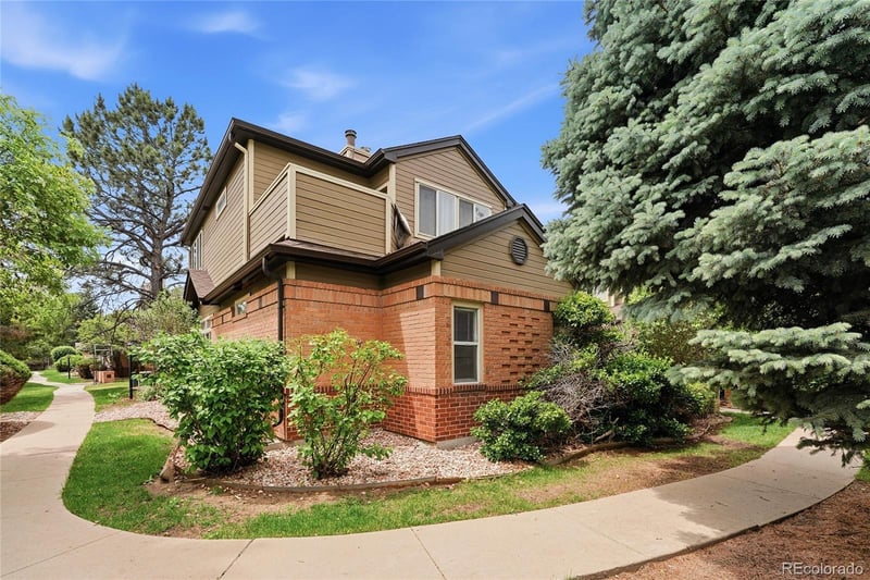 6001 Yosemite St #E101, Greenwood Village, CO 80111