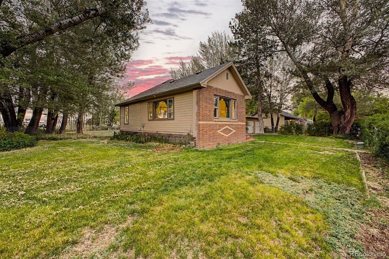 203 Railroad Ave, Weldona, CO 80653