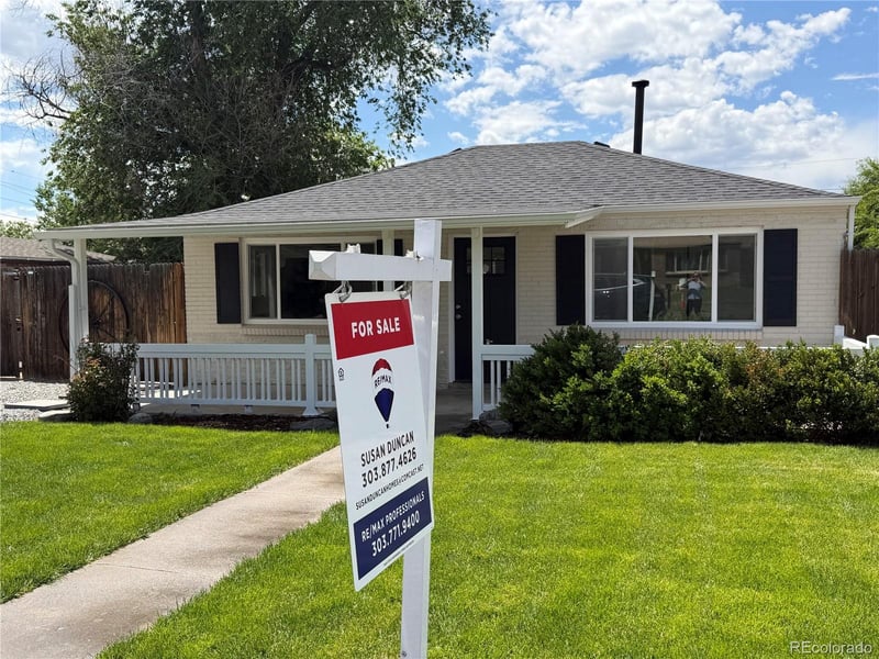 1721 Argonne St, Aurora, CO 80011