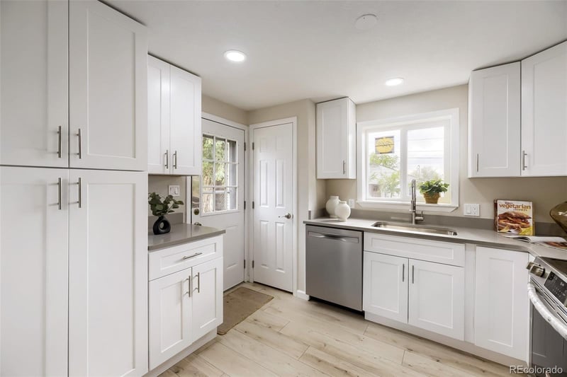 1721 N Argonne St, Aurora, CO 80011