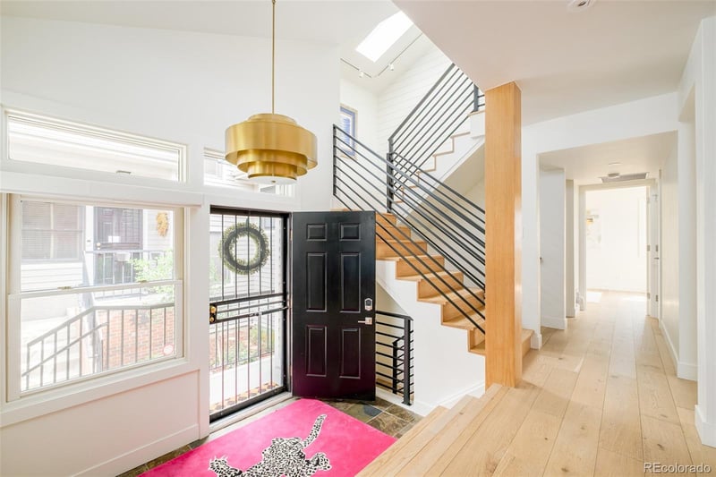 374 Milwaukee St, Denver, CO 80206