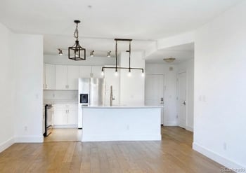 9079 E Panorama Cir #221, Englewood, CO 80112