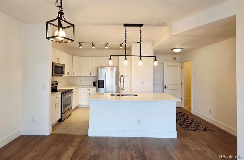 9079 Panorama Cir #221, Englewood, CO 80112