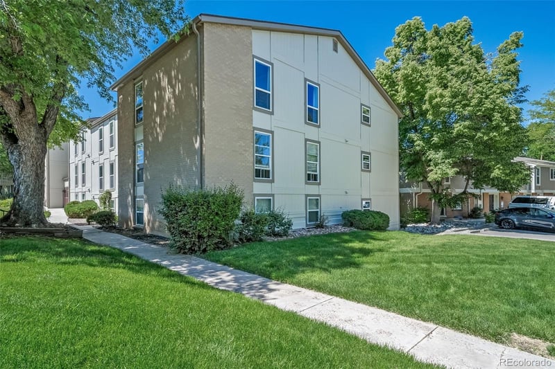 7251 Xenia Cir #F, Centennial, CO 80112
