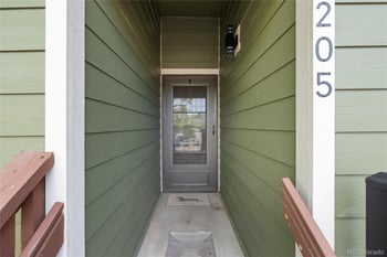 540 S Forest St #205, Denver, CO 80246