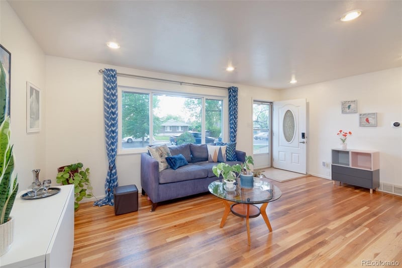 246 Lansing St, Aurora, CO 80010