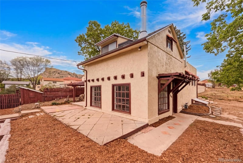 1213 San Luis St, Trinidad, CO 81082