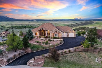 5441 Country Club Dr, Larkspur, CO 80118