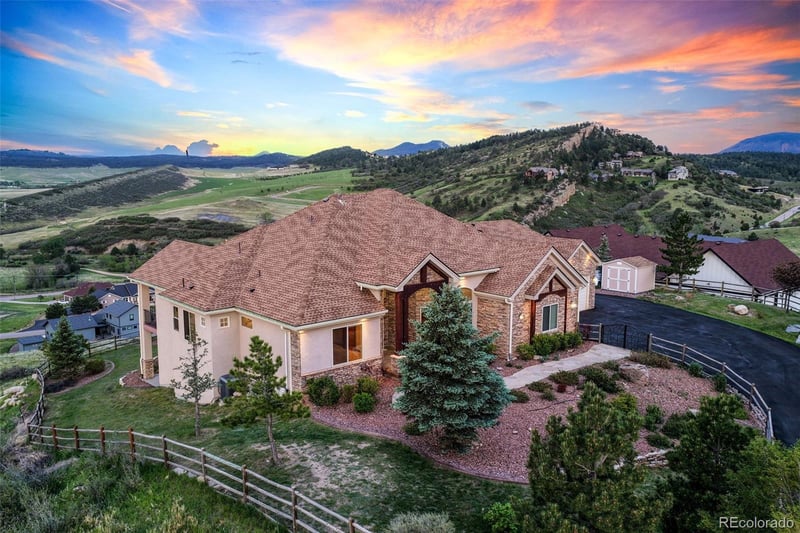 5441 Country Club Dr, Larkspur, CO 80118