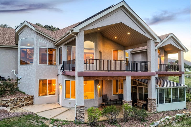 5441 Country Club Dr, Larkspur, CO 80118