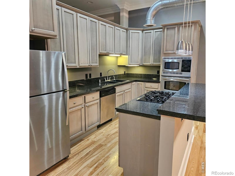 804 8th St #301, Greeley, CO 80631
