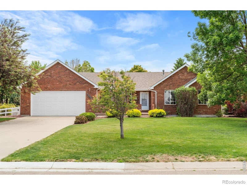 2243 Breckenridge Dr, Berthoud, CO 80513