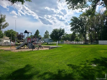 34 Arapaho Cir, Weldona, CO 80653