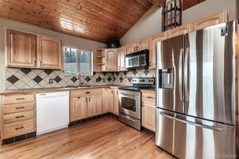 46 Wampum Ln, Como, CO 80432
