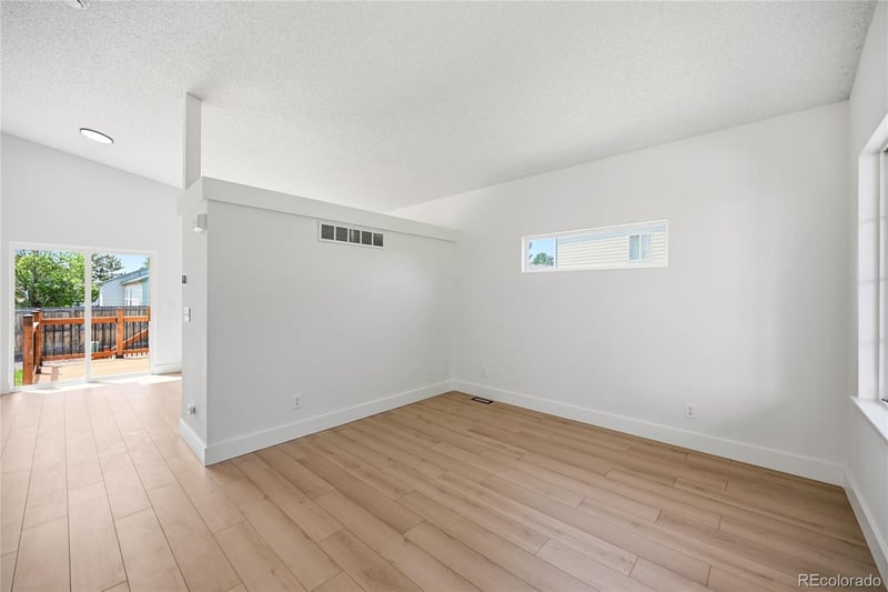19036 Ithaca Pl, Aurora, CO 80013